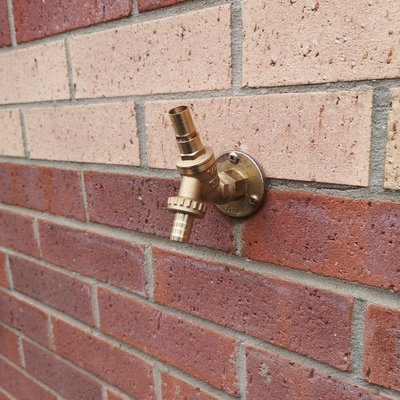 Lockshield outside tap